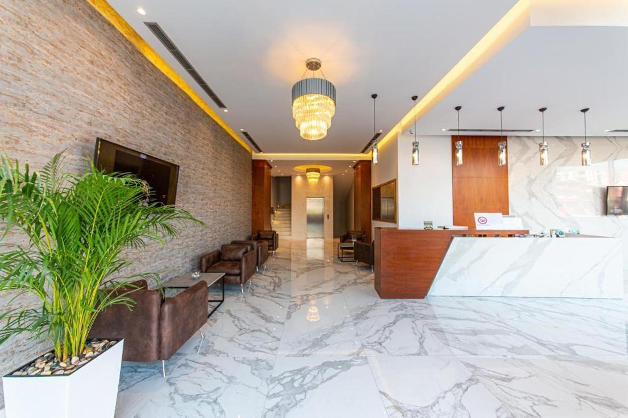 Light Hotel Tiranë Ngoại thất bức ảnh